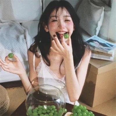 阳光下的冰器